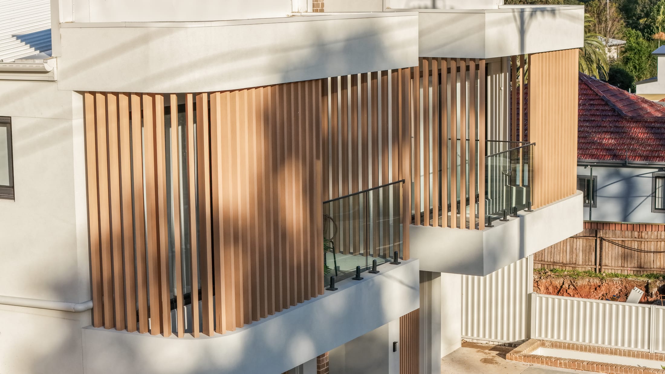 Greystanes Residence Light Oak timber-look duplex — photo 17