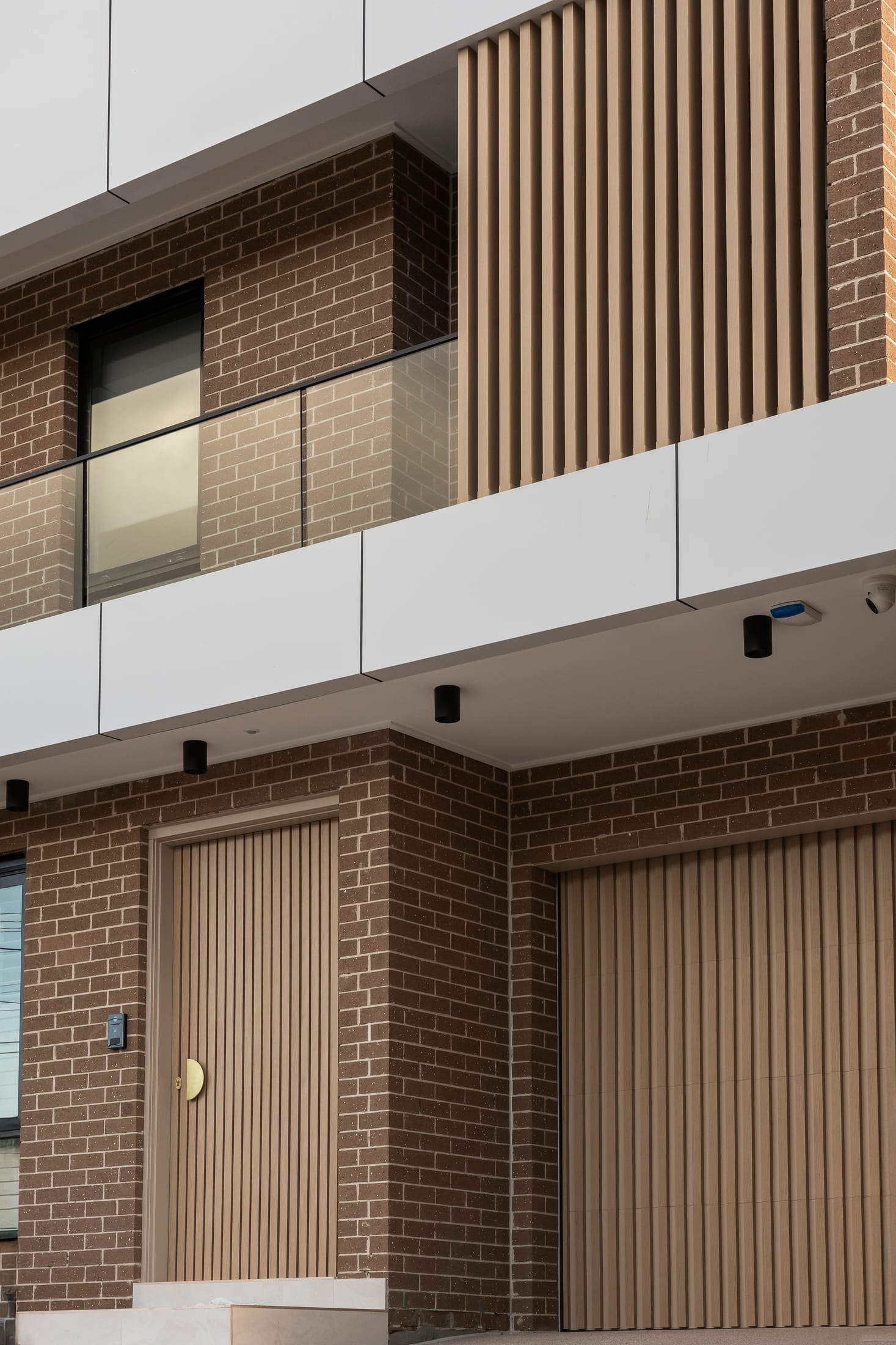 Munro Greystanes Light Oak timber-look duplex — photo 4