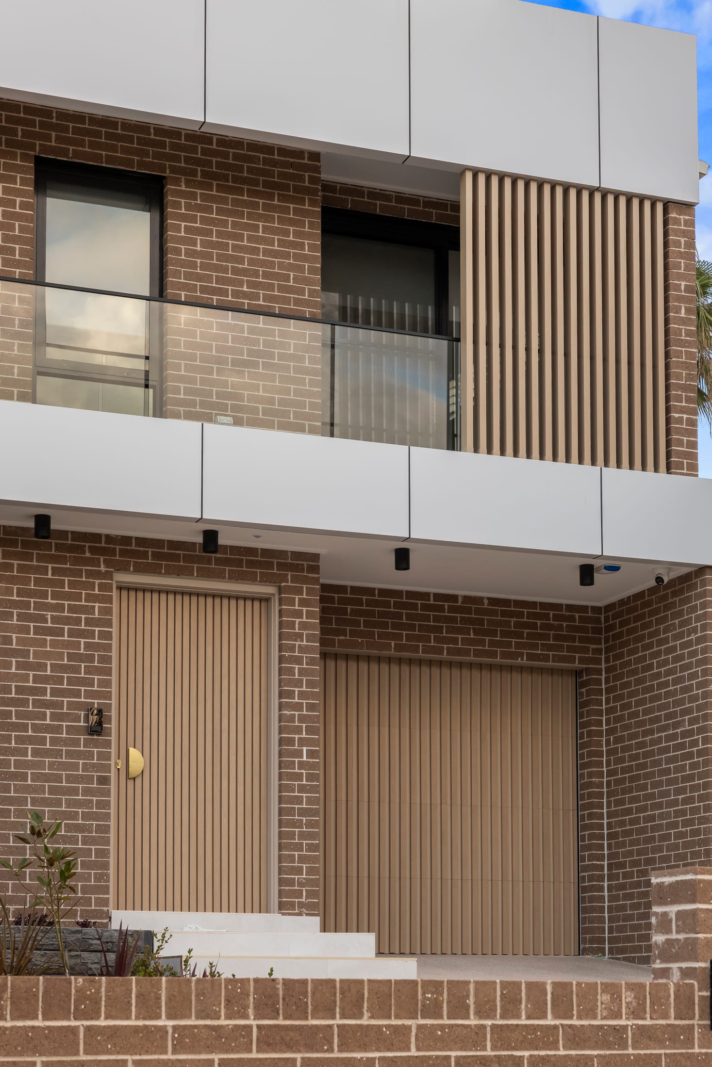 Munro Greystanes Light Oak timber-look duplex — photo 12
