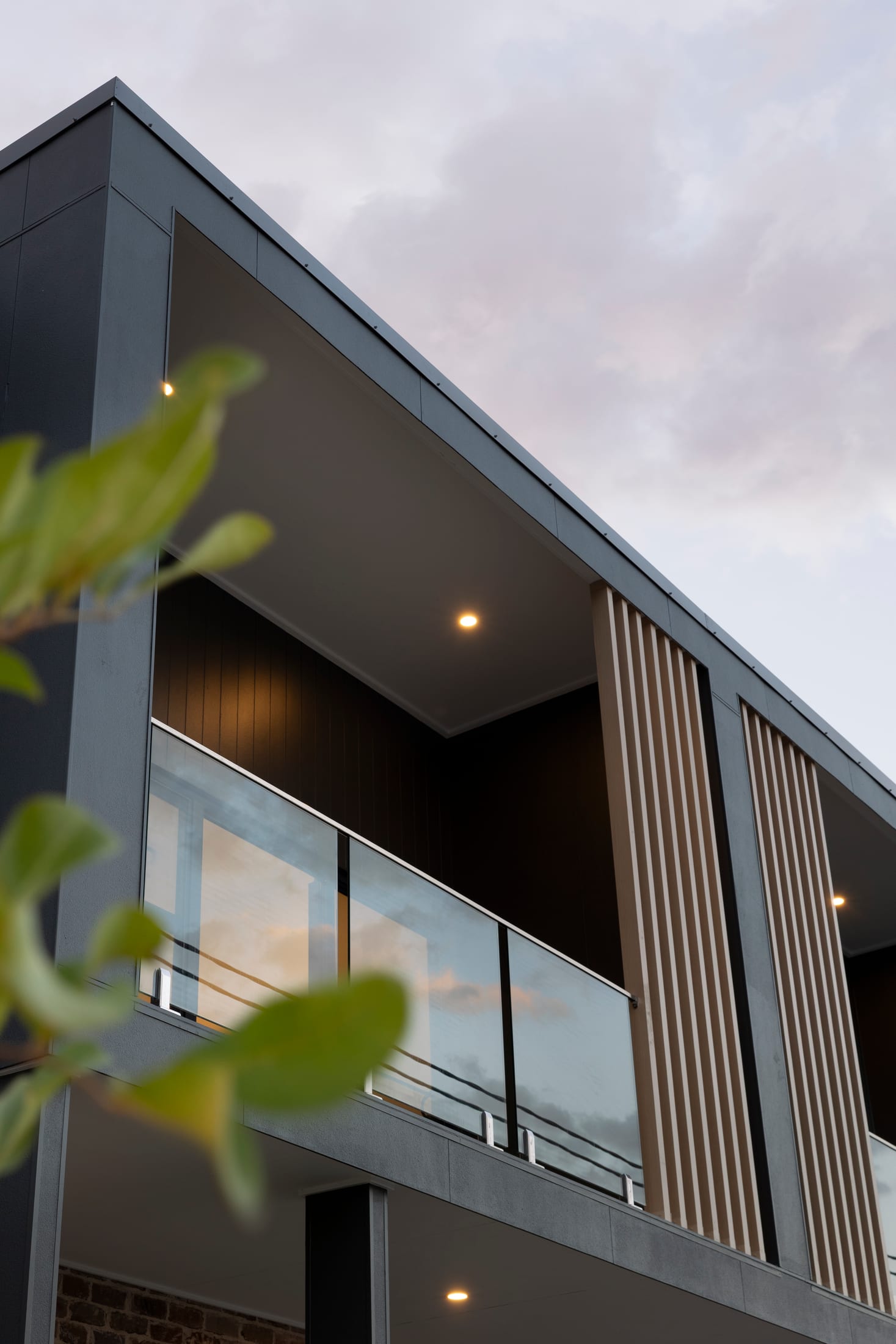 Oreon Mayfield Light Oak timber-look Newcastle duplex — photo 5