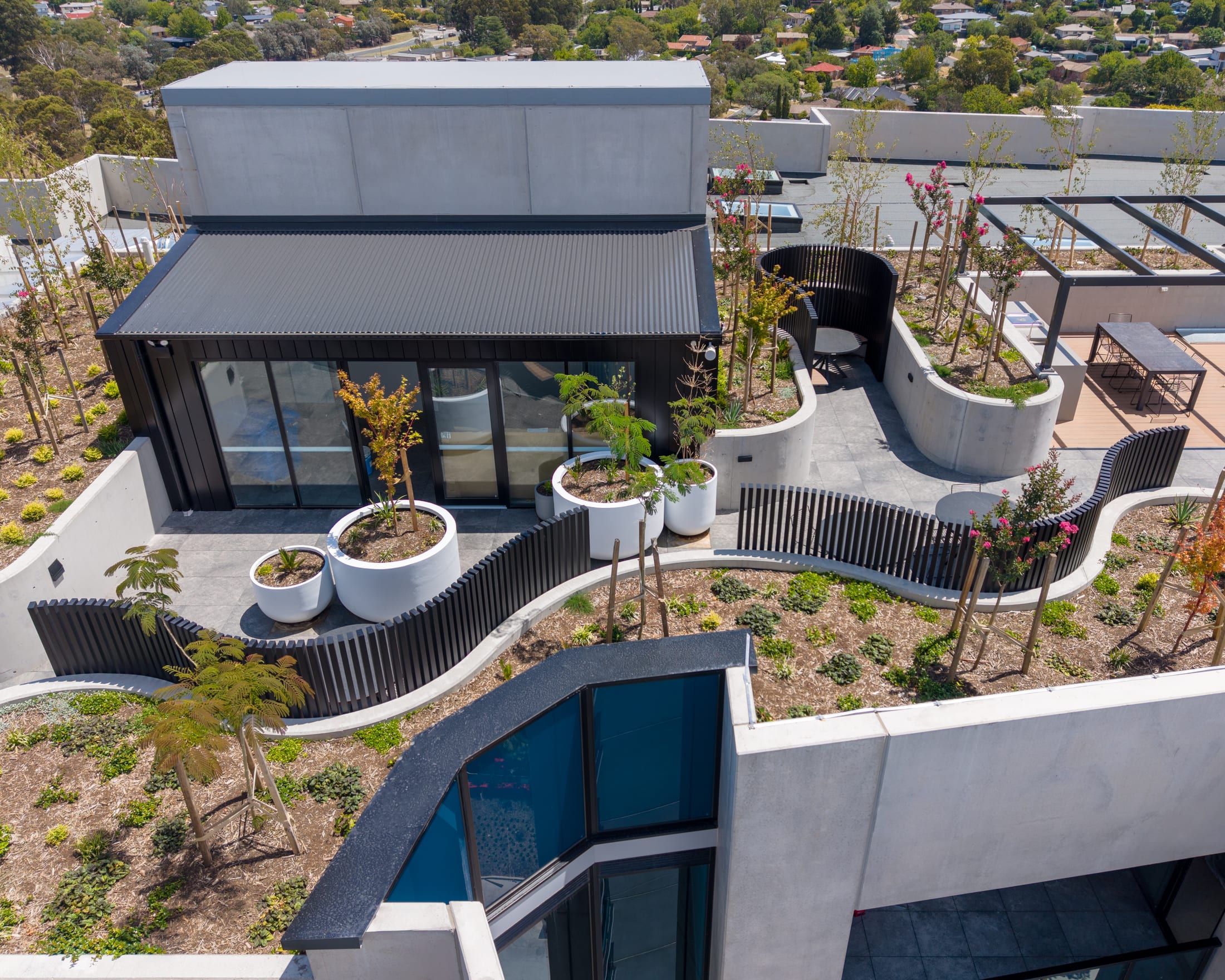 Woden, Canberra aluminium batten screens — photo 3