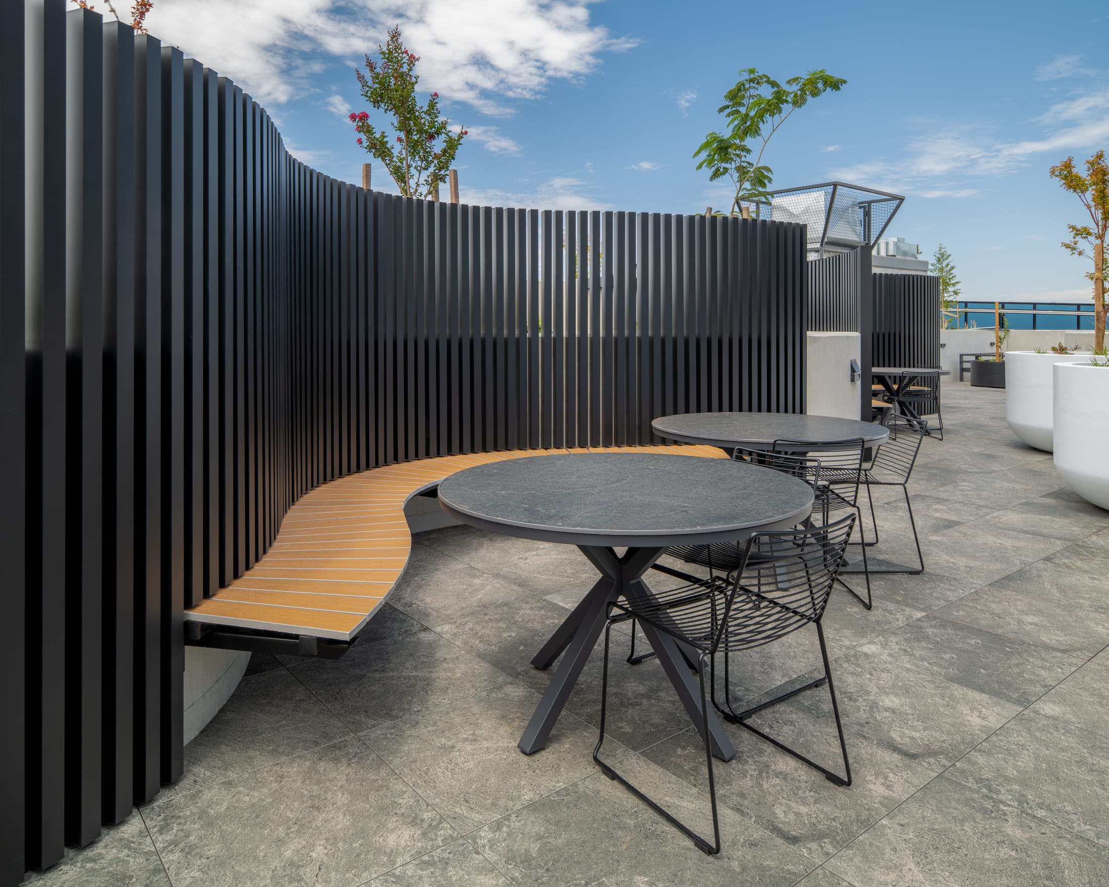 Woden, Canberra aluminium batten screens — photo 7