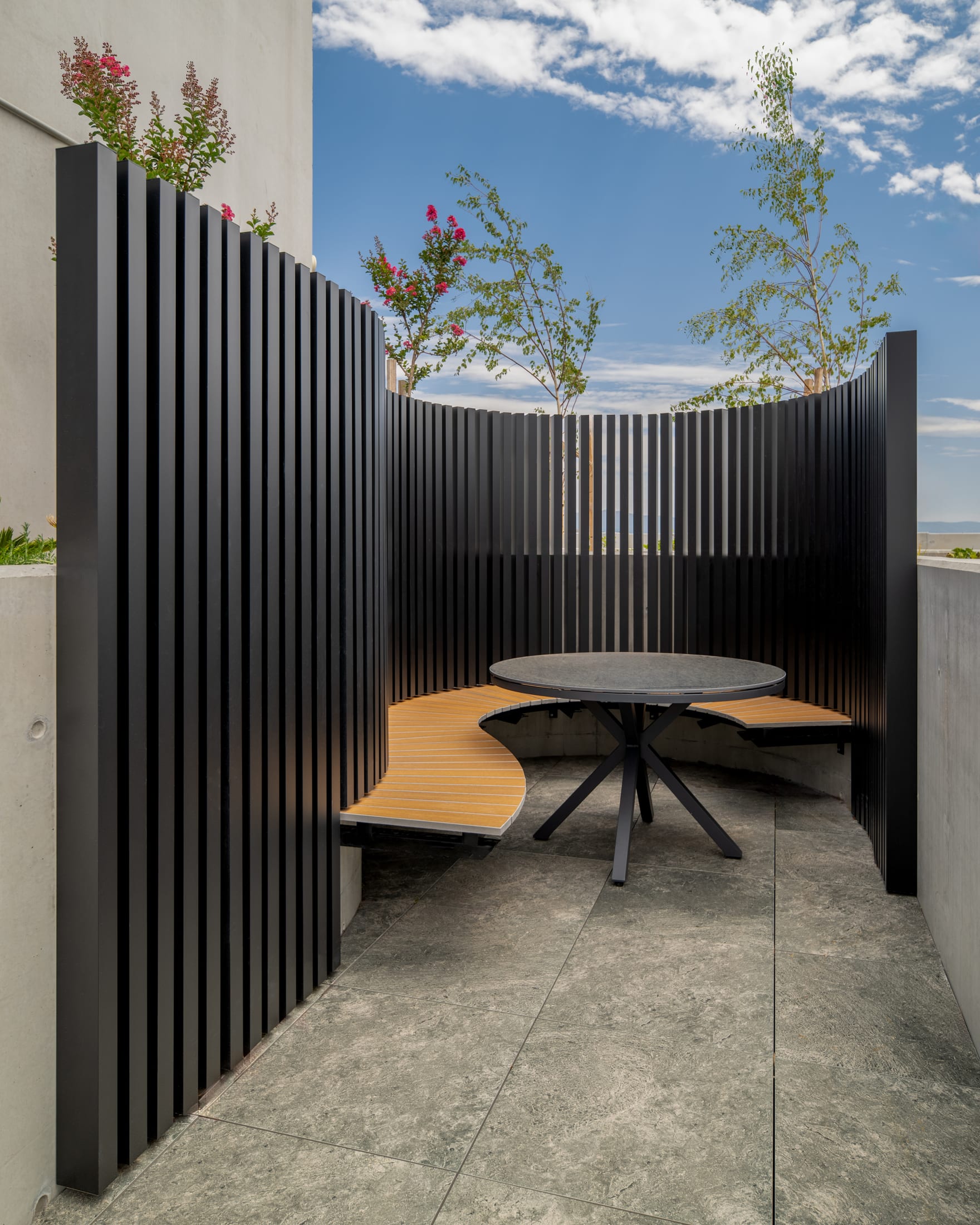 Woden, Canberra aluminium batten screens — photo 8